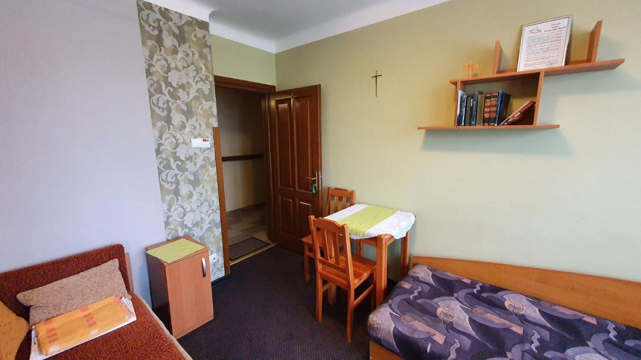 Wieczernik Dom Rekolekcyjny Księży Pallotynów Swieta Katarzyna (Swietokrzyskie) Exterior foto